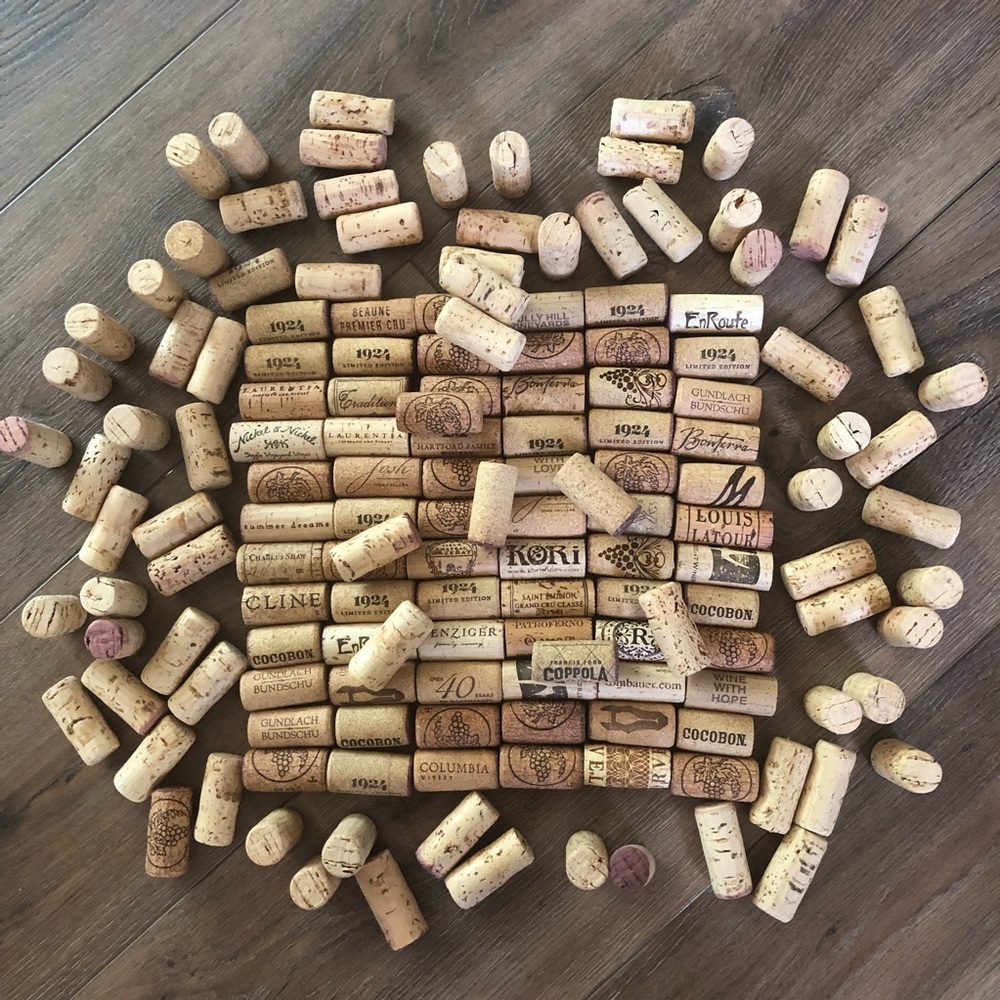 150 Assorted Wine Corks Collection - Picture 2 of 2